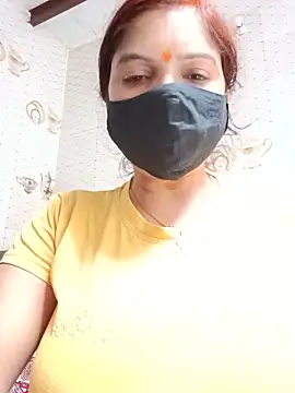 Snapshot of illay_love chatting on 06/18/26, 05:41 illay love online show from 06/18/26, 05:41