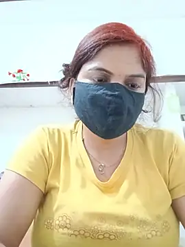 Snapshot of illay_love chatting on 06/18/26, 11:36 illay love online show from 06/18/26, 11:36