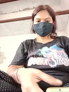 Snapshot of illay_love chatting on 07/15/26, 05:02 illay love online show from 07/15/26, 05:02