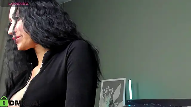 Margaret Clark  online show from 02/16/25, 03:15