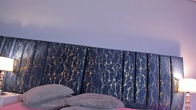 Sophia Lemos online show from 09/19/25, 01:34