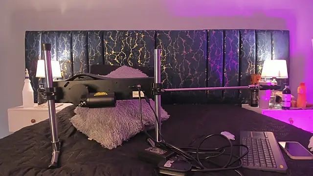 Sophia Lemos online show from 11/29/25, 02:09