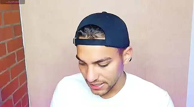 Leandro valenzuela online show from 03/05/25, 10:21