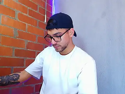 Leandro valenzuela online show from 09/29/25, 05:40