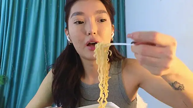 AudreyMell online show from 11/10/25, 02:49