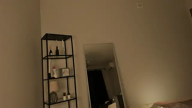 Snapshot of elfinvibes chatting on 11/23/25, 06:35 elfinvibes online show from 11/23/25, 06:35