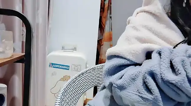 Snapshot of arena1357 chatting on 12/19/24, 08:34 arena1357 online show from 12/19/24, 08:34