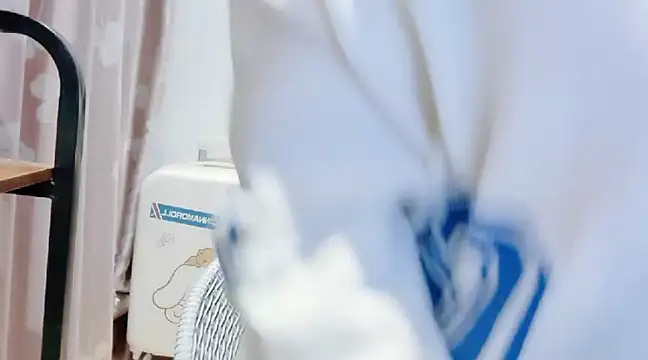 Snapshot of arena1357 chatting on 12/20/24, 01:00 arena1357 online show from 12/20/24, 01:00