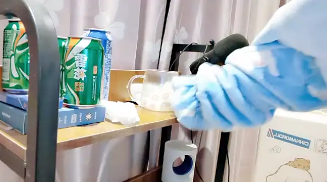 Snapshot of arena1357 chatting on 02/11/25, 10:39 arena1357 online show from 02/11/25, 10:39