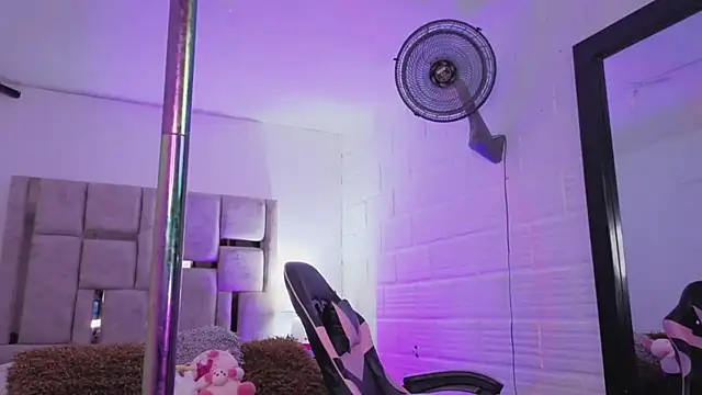 BonnieAnderson  online show from 11/13/25, 09:58