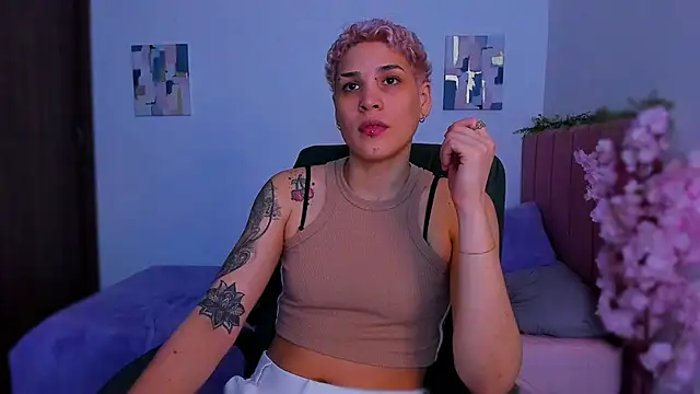 Charlee pink online show from 12/18/25, 05:35