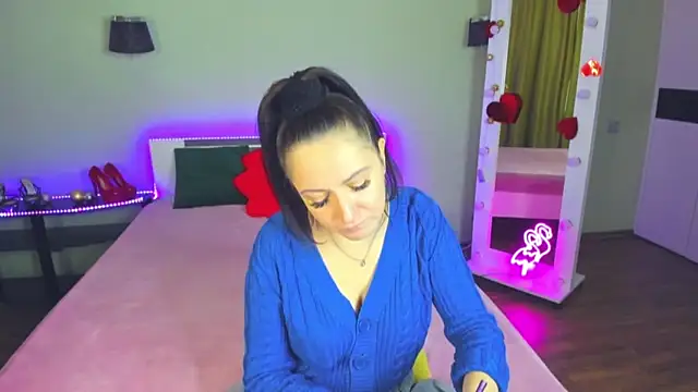 Snapshot of AngellLika chatting on 10/18/25, 12:50 AngellLika online show from 10/18/25, 12:50