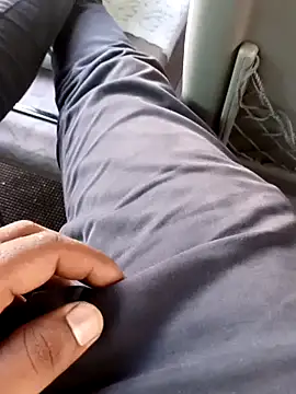 Snapshot of walkollanew99 chatting on 12/06/24, 09:54 walkollanew99 online show from 12/06/24, 09:54