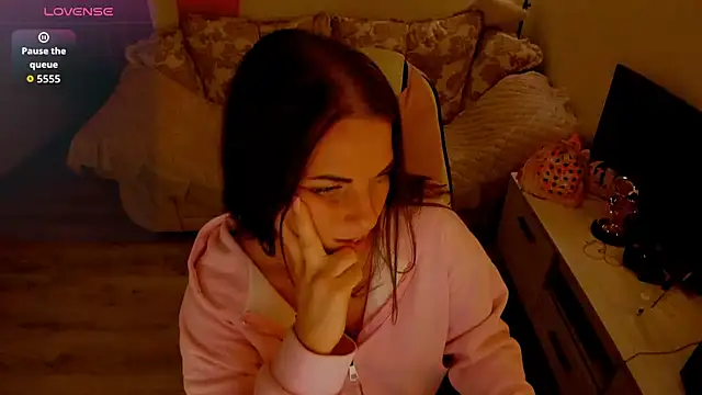 Snapshot of masha19981 chatting on 11/08/25, 08:07 masha19981 online show from 11/08/25, 08:07