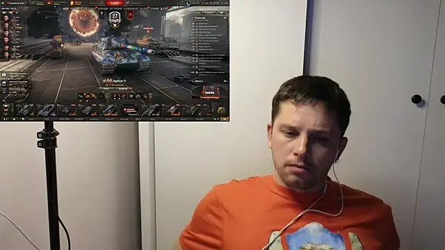 BigL0ve online show from 10/28/25, 02:42