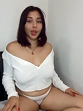 LucyMartelli online show from 03/10/25, 04:35