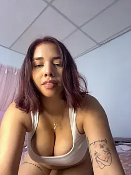 LucyMartelli online show from 11/17/25, 11:27