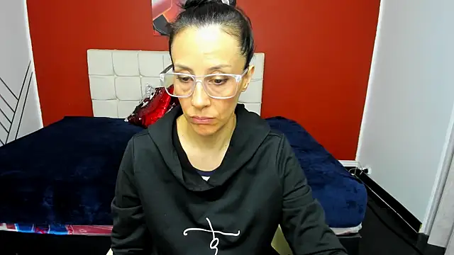 Snapshot of Abrillee1 chatting on 01/11/25, 09:04 Abrillee1 online show from 01/11/25, 09:04