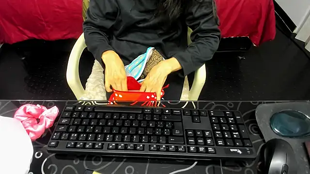 Snapshot of Abrillee1 chatting on 02/03/25, 07:42 Abrillee1 online show from 02/03/25, 07:42