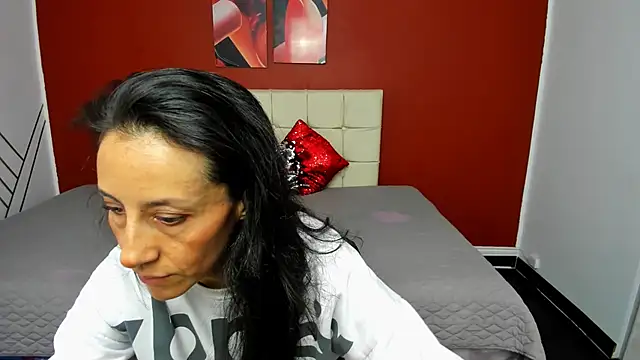 Snapshot of Abrillee1 chatting on 02/25/25, 07:36 Abrillee1 online show from 02/25/25, 07:36