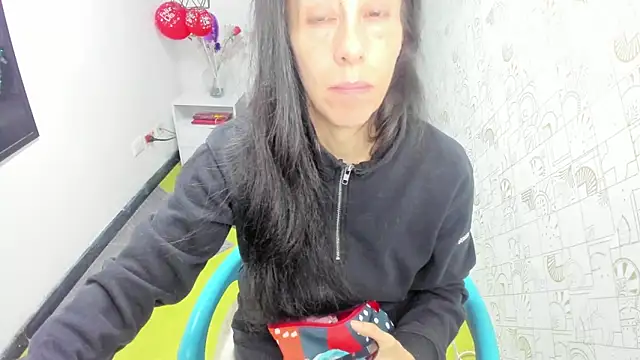 Snapshot of Abrillee1 chatting on 03/14/25, 11:45 Abrillee1 online show from 03/14/25, 11:45