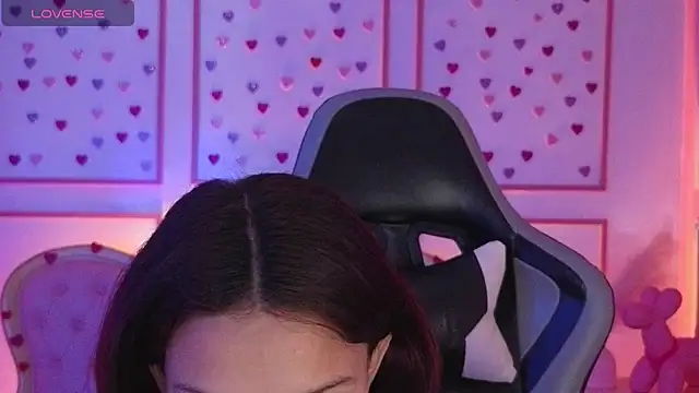 ailen t online show from 10/09/25, 02:31