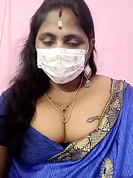 Snapshot of rithikka chatting on 12/18/25, 06:52 rithikka online show from 12/18/25, 06:52