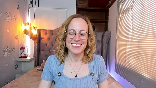 Snapshot of SammySanders chatting on 02/15/25, 06:23 SammySanders online show from 02/15/25, 06:23