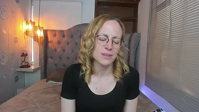 Snapshot of SammySanders chatting on 03/04/25, 08:05 SammySanders online show from 03/04/25, 08:05