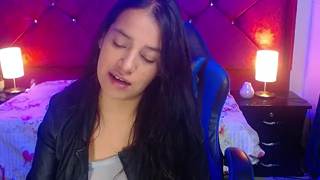 Julietacollins06 online show from 04/23/26, 01:13