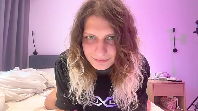 Alice Pinkhead online show from 10/16/25, 08:26