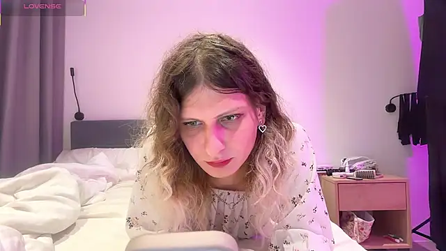 Alice Pinkhead online show from 10/23/25, 08:57