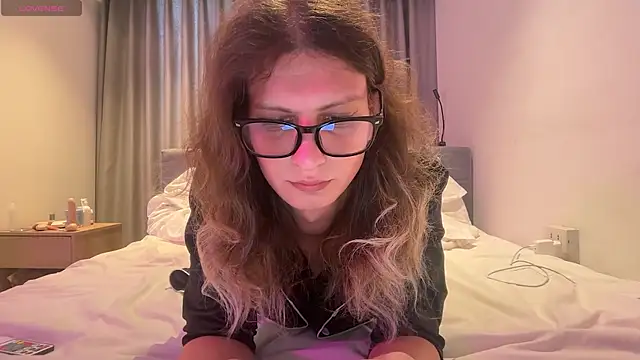 Alice Pinkhead online show from 04/23/26, 09:41