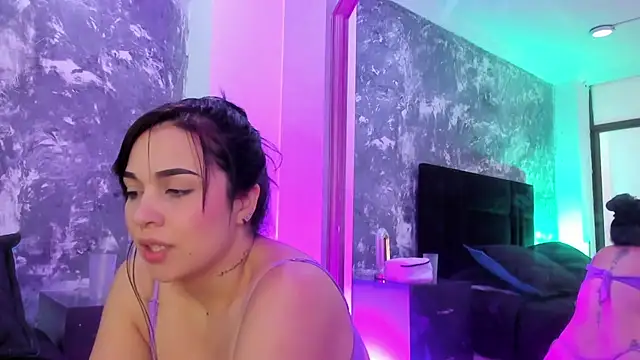 Snapshot of brianaGuzman chatting on 01/10/25, 03:58 brianaGuzman online show from 01/10/25, 03:58