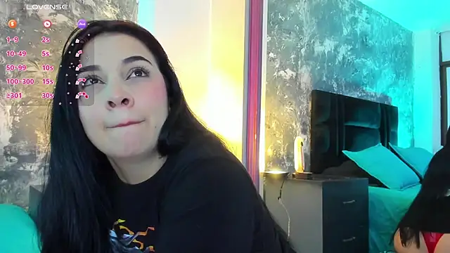 Snapshot of brianaGuzman chatting on 01/17/25, 01:24 brianaGuzman online show from 01/17/25, 01:24