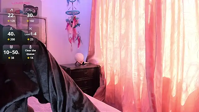 Snapshot of brianaGuzman chatting on 11/08/25, 04:51 brianaGuzman online show from 11/08/25, 04:51