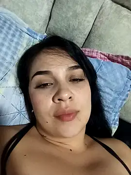 brianaGuzman online show from 12/17/25, 04:18