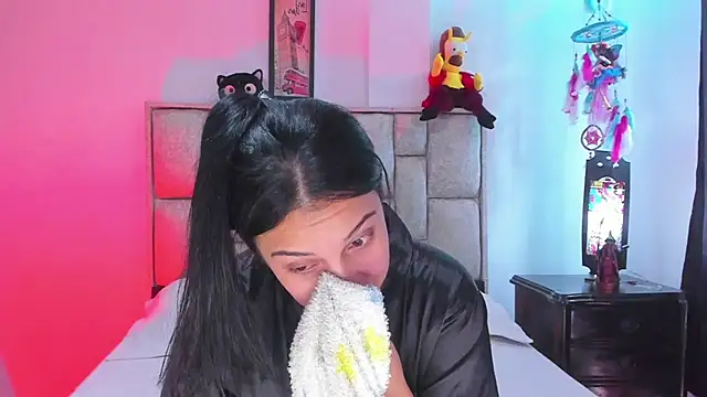 brianaGuzman online show from 02/08/26, 06:00