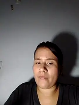 Snapshot of sol_miluna chatting on 06/25/26, 05:07 sol miluna online show from 06/25/26, 05:07