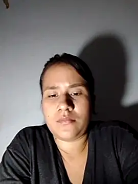 Snapshot of sol_miluna chatting on 06/25/26, 05:12 sol miluna online show from 06/25/26, 05:12