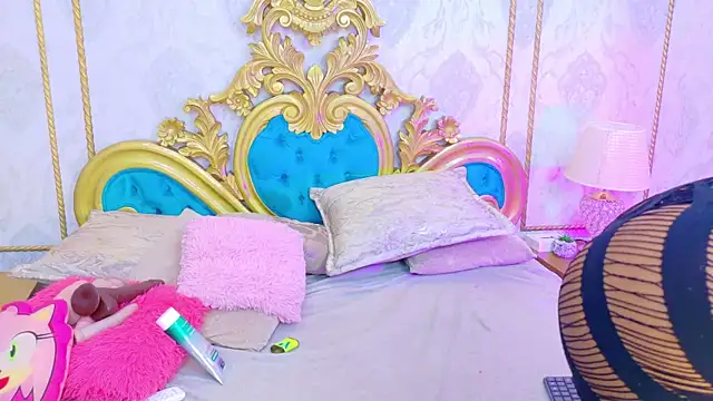 SalomeRestrepo online show from 11/15/25, 05:49