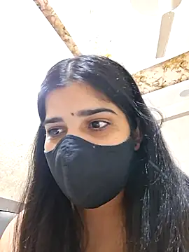 Snapshot of aaliya_bhattt chatting on 06/23/26, 05:22 aaliya bhattt online show from 06/23/26, 05:22