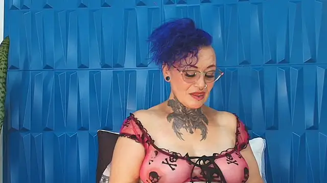 Snapshot of SandyyRose chatting on 02/05/25, 10:44 SandyyRose online show from 02/05/25, 10:44