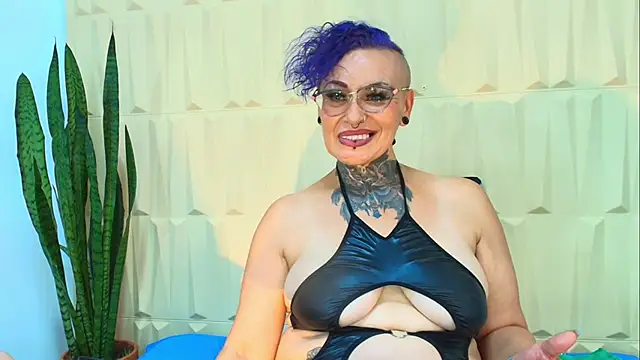 Snapshot of SandyyRose chatting on 03/14/25, 10:16 SandyyRose online show from 03/14/25, 10:16