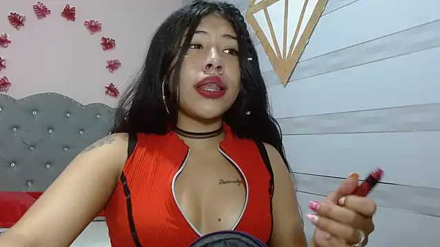 lily jamesx online show from 09/19/25, 02:18