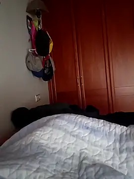 AAngel20 online show from 10/04/25, 04:38