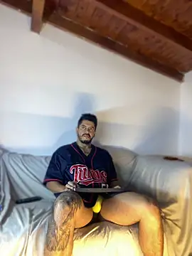 AndresSmith   online show from 04/21/26, 10:43