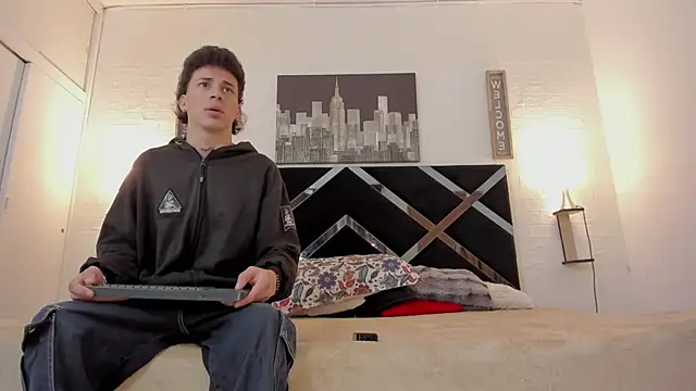 nakedfoam1 online show from 11/19/25, 04:56