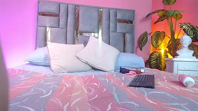 Bianca ks online show from 03/20/25, 09:15