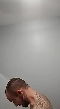 Snapshot of DirtyNorth chatting on 01/04/25, 07:24 DirtyNorth online show from 01/04/25, 07:24